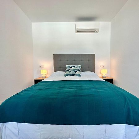 Apartamentos La Muralla Grupo Ac Gestion Кадис Екстериор снимка