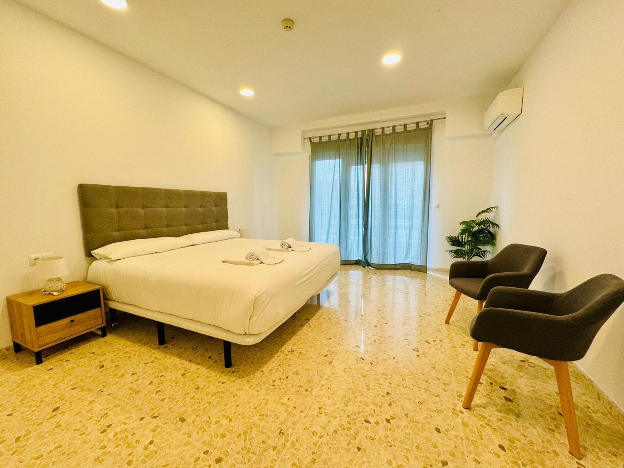 Apartamentos La Muralla Grupo Ac Gestion Кадис Екстериор снимка