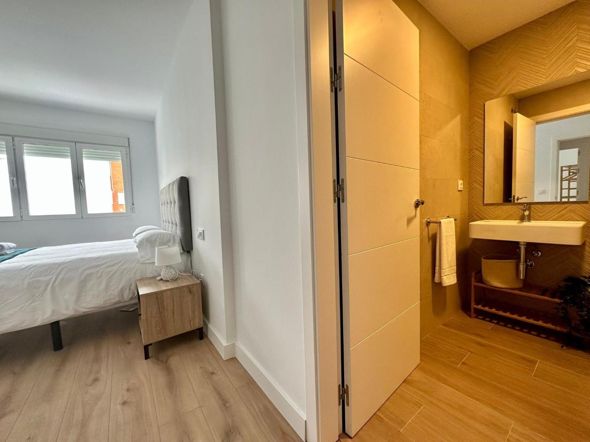 Apartamentos La Muralla Grupo Ac Gestion Кадис Екстериор снимка