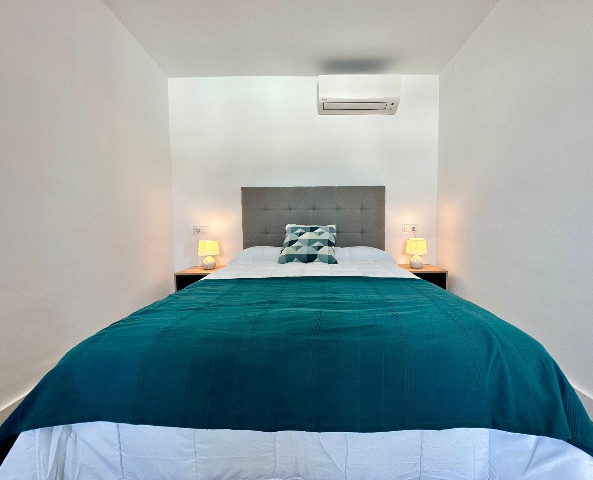 Apartamentos La Muralla Grupo Ac Gestion Кадис Екстериор снимка
