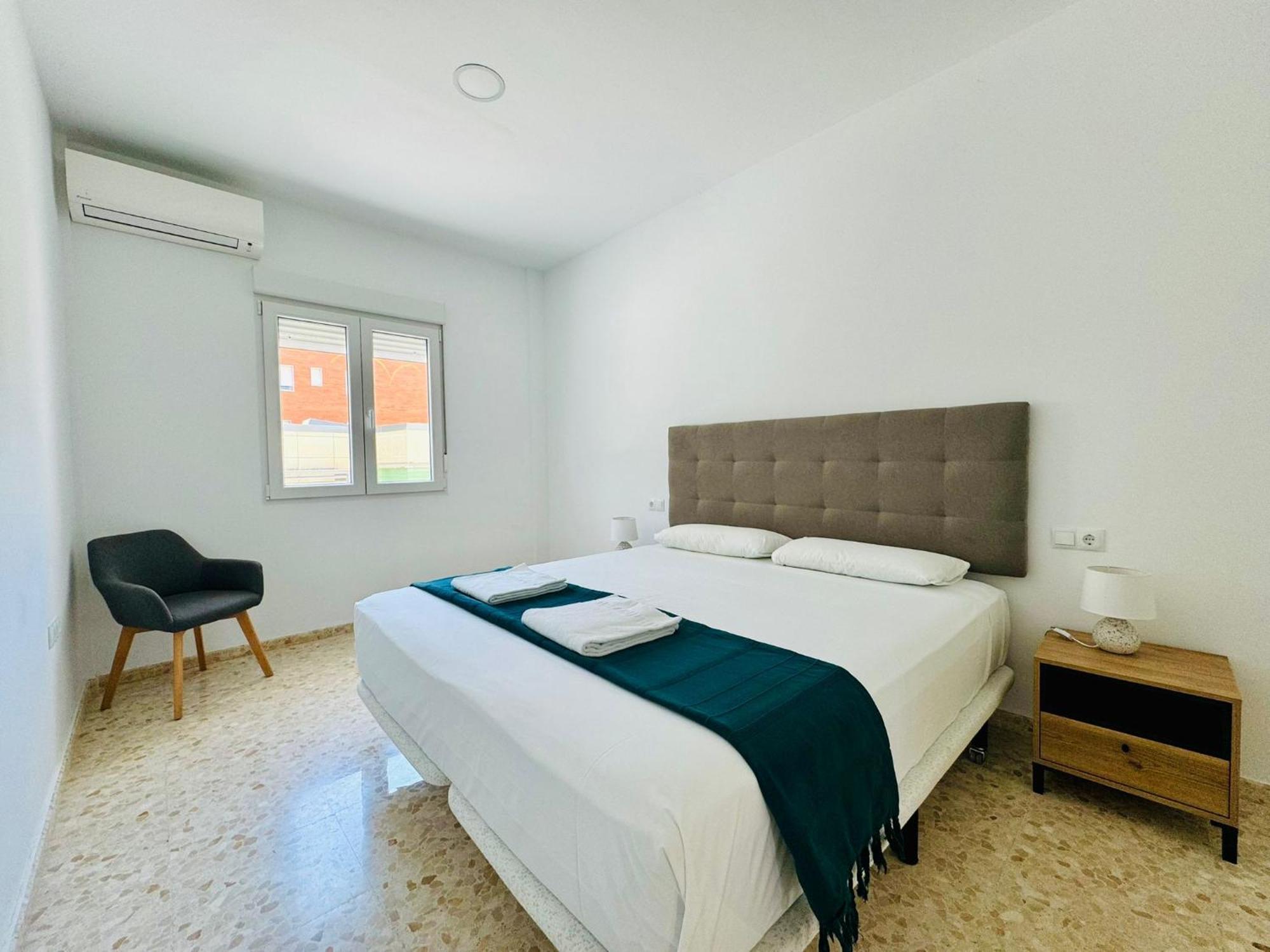 Apartamentos La Muralla Grupo Ac Gestion Кадис Екстериор снимка